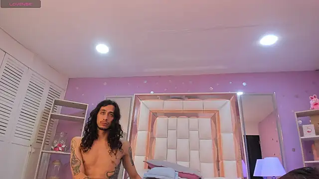 goldentemptation_ - Goldentemptation_'s free webcam - UK Sex Cams