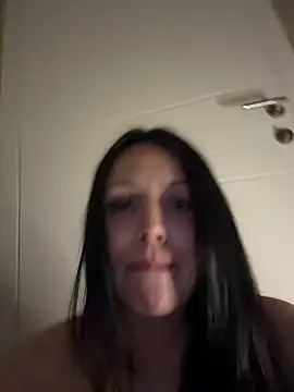 lorry6 - Lorry6's free webcam - UK Sex Cams