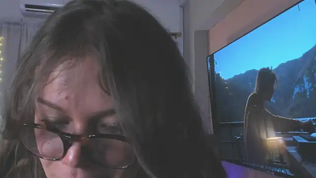 Tallulah_Kinky webcam