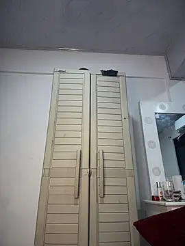 Sarahballiston_ webcam