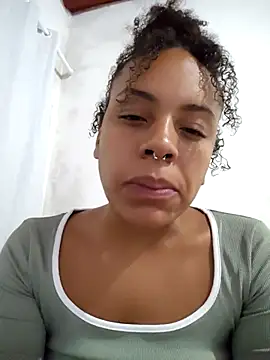 Julia_Pretinha webcam