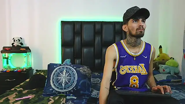 Brutal_Sex_Fucking webcam