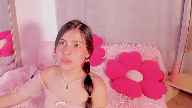 ameliiaa_smith - Ameliiaa_smith's free webcam - UK Sex Cams