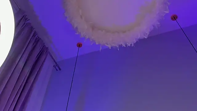 ElsaYoung - Live Cam