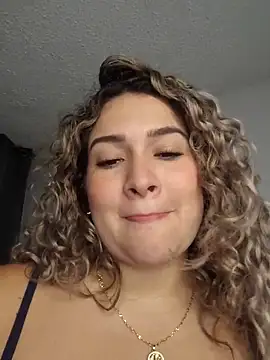 Sara_smiiith211 webcam