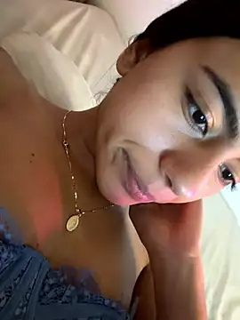 lilybeeth - Lilybeeth's free webcam - UK Sex Cams