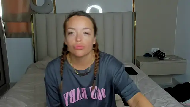 stellaa_quenn webcam