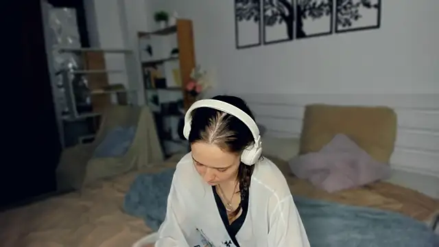 MalvinaTrafford webcam