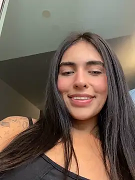 DaphneUwu live sex cam