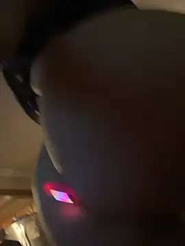 LittleMissEeve webcam