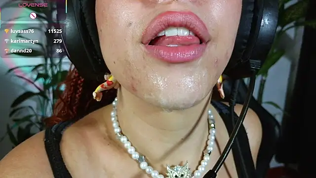 bri_von_dhara__ - Bri_von_dhara__'s free webcam - UK Sex Cams