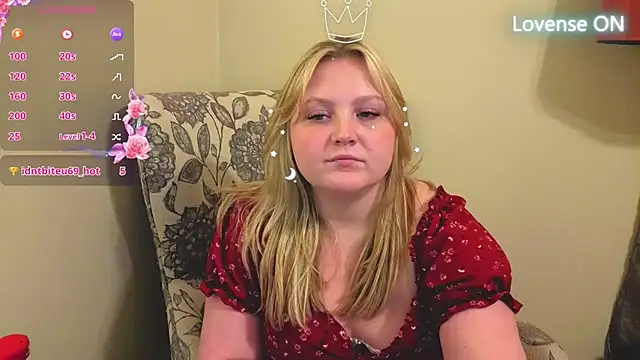 PhatAssBlond - Live Cam