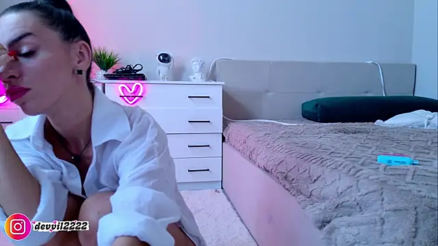 Devvil2222 webcam