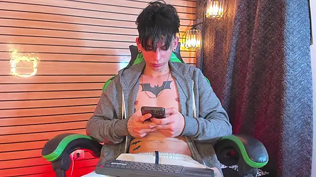 thebatmansion - TheBatMansion's free webcam - UK Sex Cams