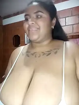 Webcam Model (Valentina_belmont)  is live.Free join now!