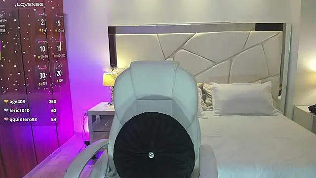 Natasha_Kiim_ webcam