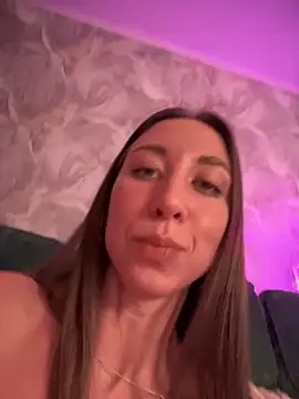 Emma_Catt Live Webcam on Stripchat