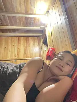 phungtiti - Phungtiti's free webcam - UK Sex Cams