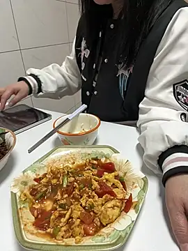 美女taozi18在线直播