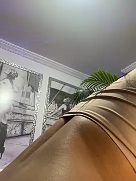 mau_white (F milf) - show pussy and sexy dance