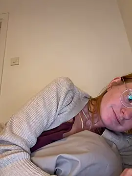 jannis1992 (F young) - Naked