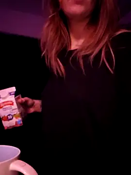 LilyOrion live sex cam