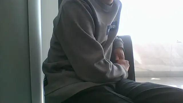 nole_china7 (Ask my age) - talk / fun / cum