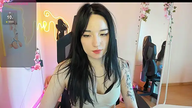 AliceeinWonderlanddd webcam