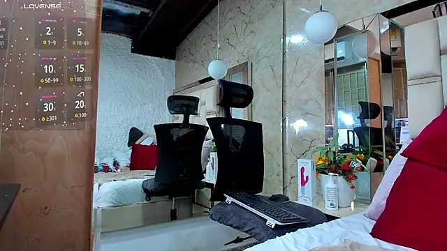 katleya_lewiis webcam