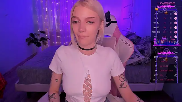 AnyaTaylor_ webcam