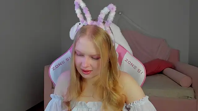 bellavenatrix - BellaVenatrix's free webcam - UK Sex Cams