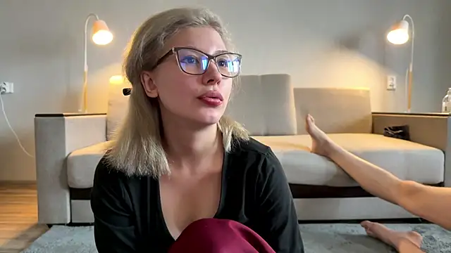 love_plat1na - Love_plat1na's free webcam - UK Sex Cams