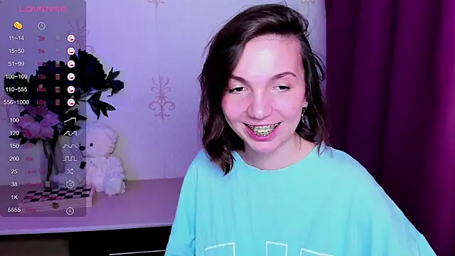 kindhazelhere_ - KindHazelHere_'s free webcam - UK Sex Cams