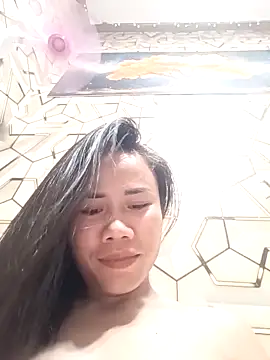 Webcam Model (Hotsquirter_10)  is live.Free join now!