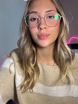 fanyabbey from StripChat is Freechat