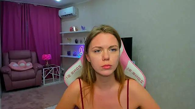 strawberrye - Strawberrye's free webcam - UK Sex Cams