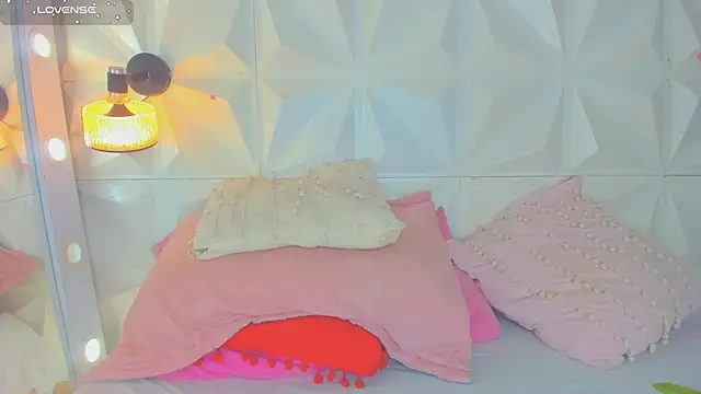 cute_latinaxxx webcam