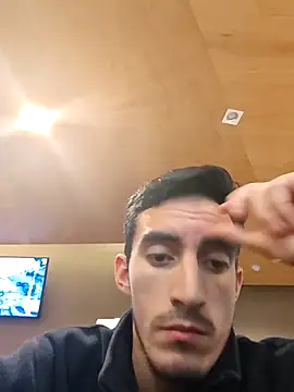 tommymomentum - TommyMomentum's free webcam - UK Sex Cams