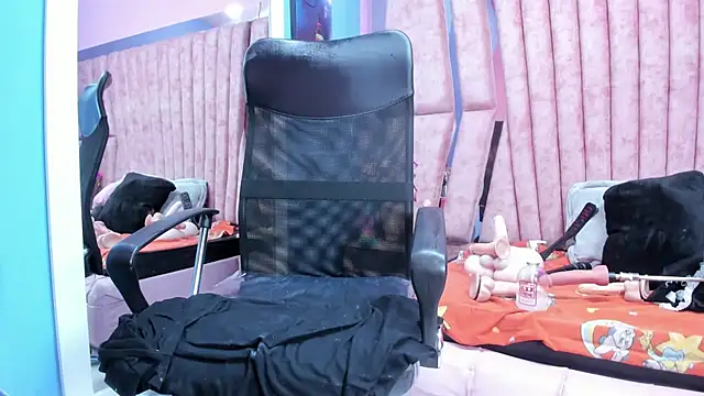 HornySkinny26 webcam