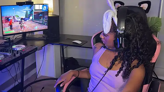 Your_Paris's Live Sex Cam Show