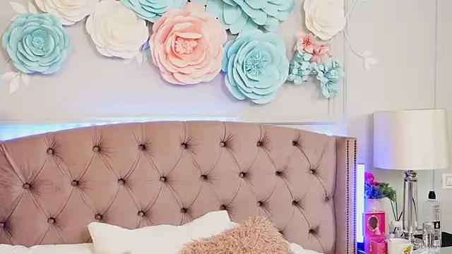 JenniferLovve webcam