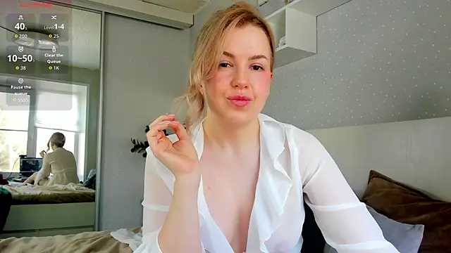 crowned_goddess live sex cam