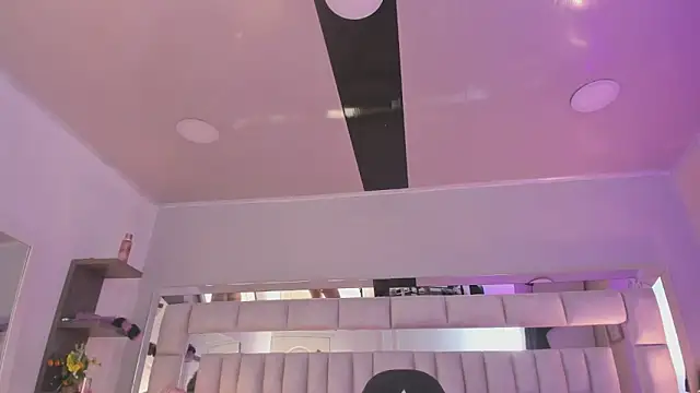 mariiahneedles webcam