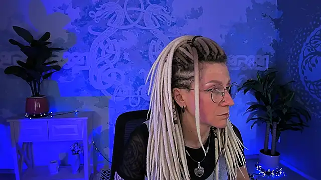 umaspace - UmaSpace's free webcam - UK Sex Cams