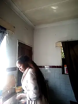 sluttylaura21 - Sluttylaura21's free webcam - UK Sex Cams