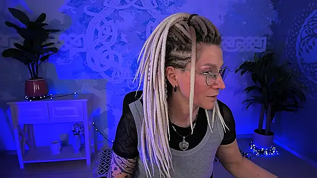 umaspace - UmaSpace's free webcam - UK Sex Cams