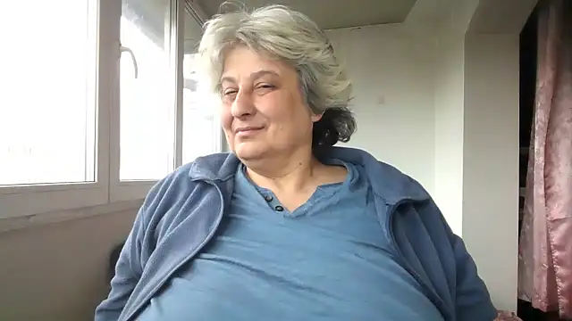 ExquisiteMature webcam