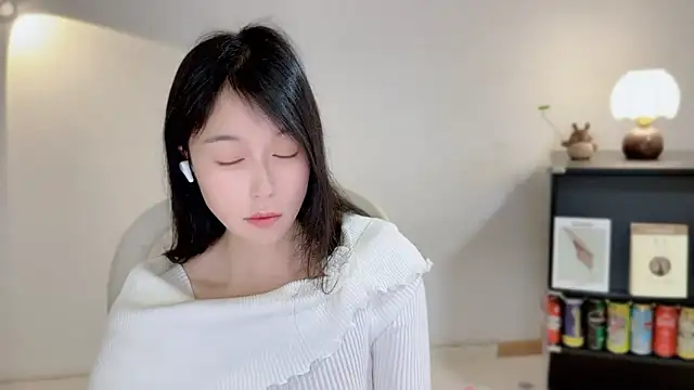 onechestnut - Onechestnut's free webcam - UK Sex Cams