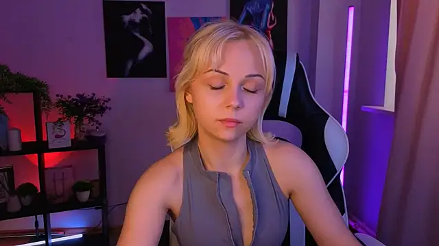 ElenaMonroe - Live Cam