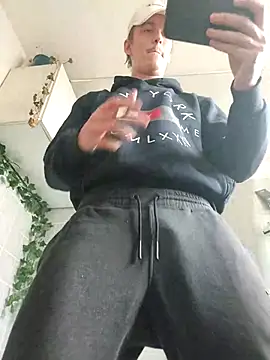 Toyjungee live sex cam